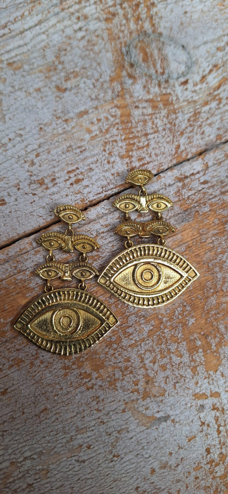 ISIS dorado, pendientes