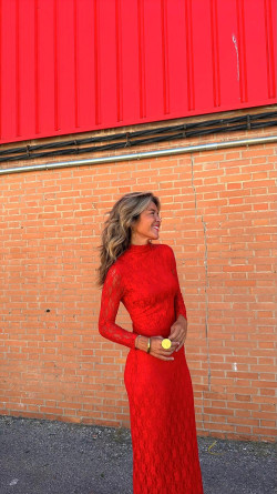 ROSALE,  rojo, vestido largo