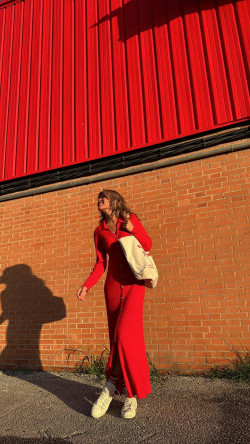 JAPÓN rojo,   vestido  de punto